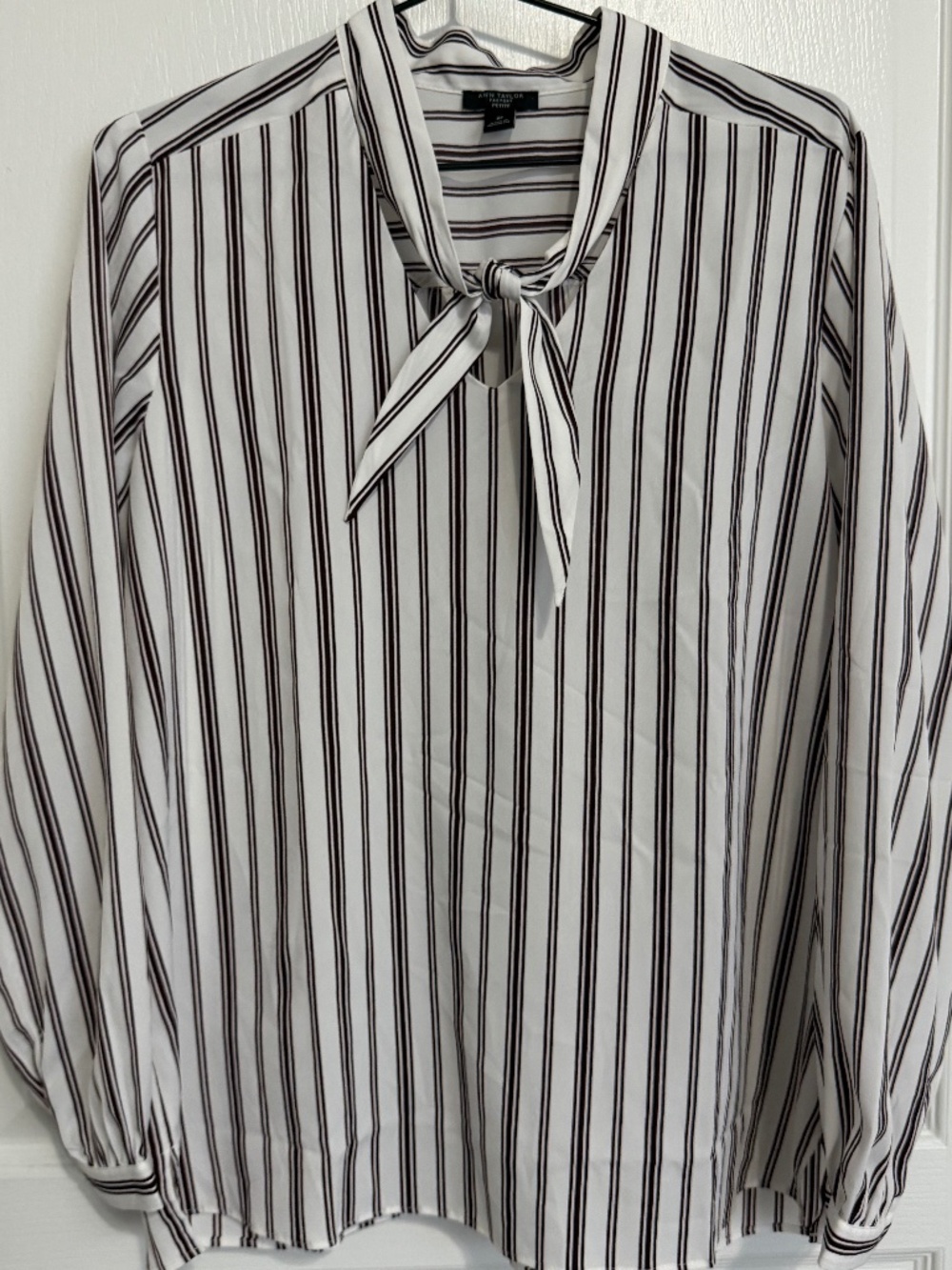 Ann Taylor Striped Tie Neck Blouse Long Sleeve Corporate White Brown MP (Medium)